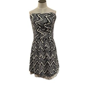NWT Limited Dark Navy & White Abstract Strapless Dress Size 6